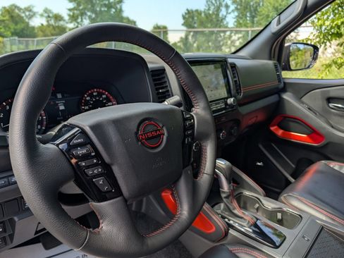 Used 2024 Nissan Frontier PRO-4X w/ Pro Premium Package AWD/4WD image 35