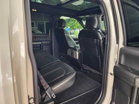 Used 2015 Ford F150 Platinum w/ Equipment Group 701A Luxury AWD/4WD image 15