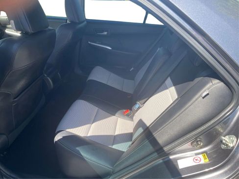 Used 2014 Toyota Camry SE image 14