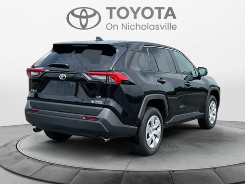 Used 2024 Toyota RAV4 LE FWD image 5