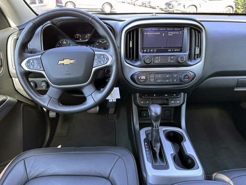 Used 2022 Chevrolet Colorado LT w/ Luxury Package AWD/4WD image 15