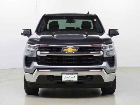 Used 2023 Chevrolet Silverado 1500 LT image 2