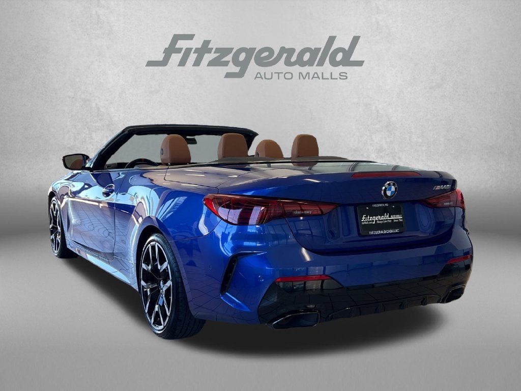 Used 2025 BMW M440i Convertible RWD image 10