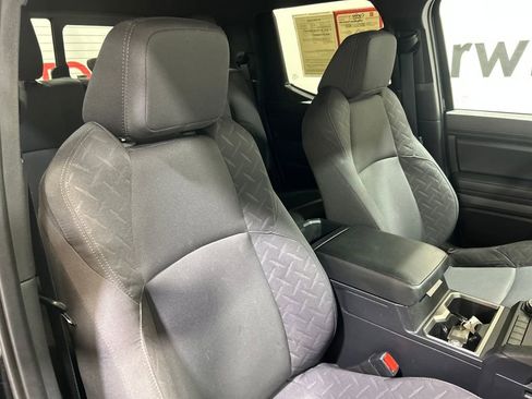 Used 2025 Toyota Tacoma SR5 image 22