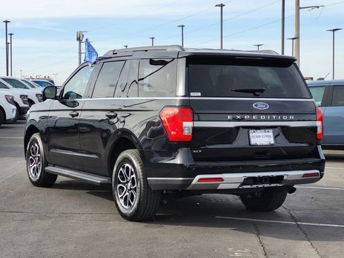 Certified 2024 Ford Expedition XLT image 5