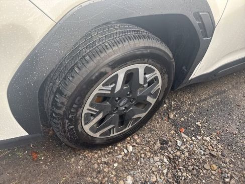 Used 2025 Subaru Forester Premium image 5