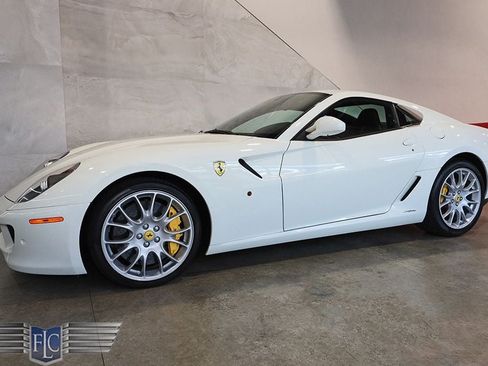 Used 2011 Ferrari 599 GTB Fiorano RWD image 4