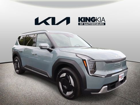 Certified 2024 Kia EV9 Wind AWD/4WD image 1
