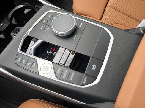 Used 2023 BMW 330i Sedan w/ Premium Package RWD image 33