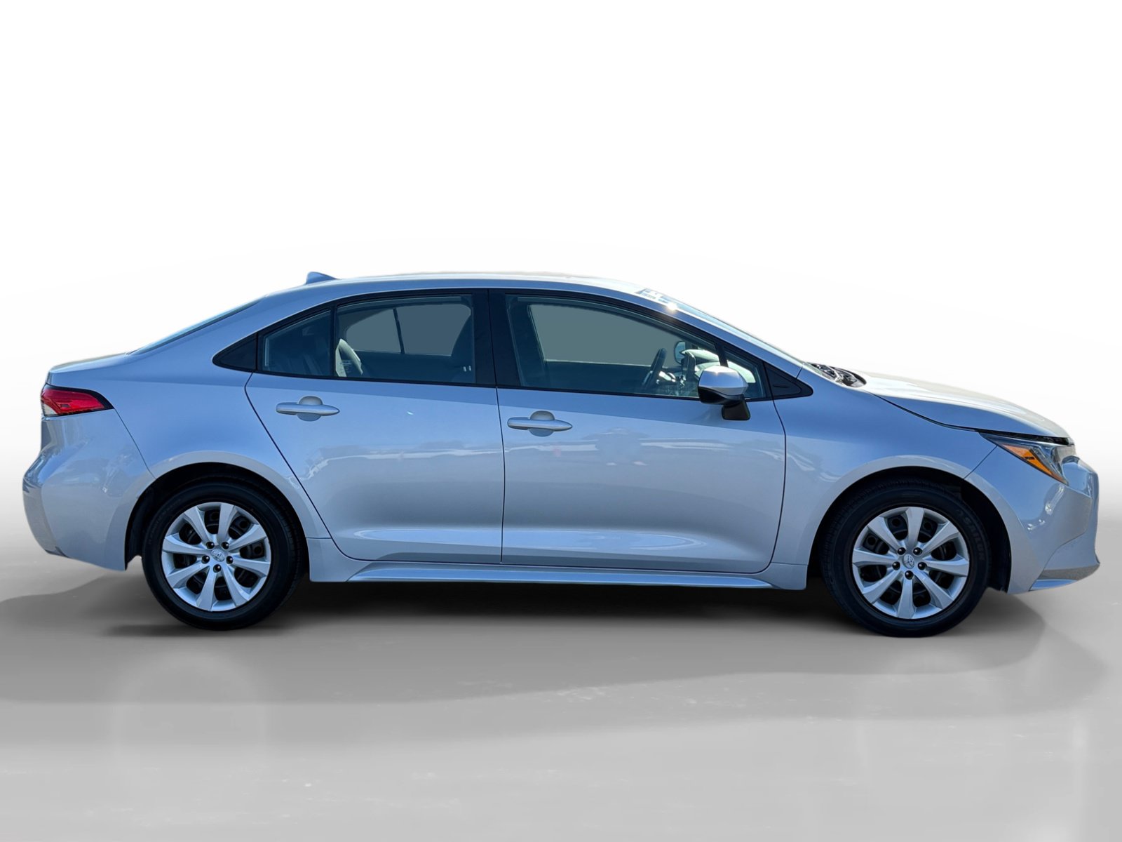 Used 2022 Toyota Corolla LE FWD image 6