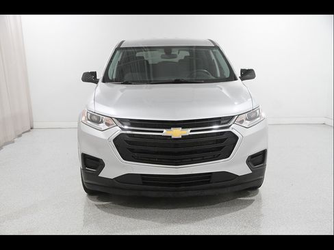 Certified 2020 Chevrolet Traverse LS FWD image 2