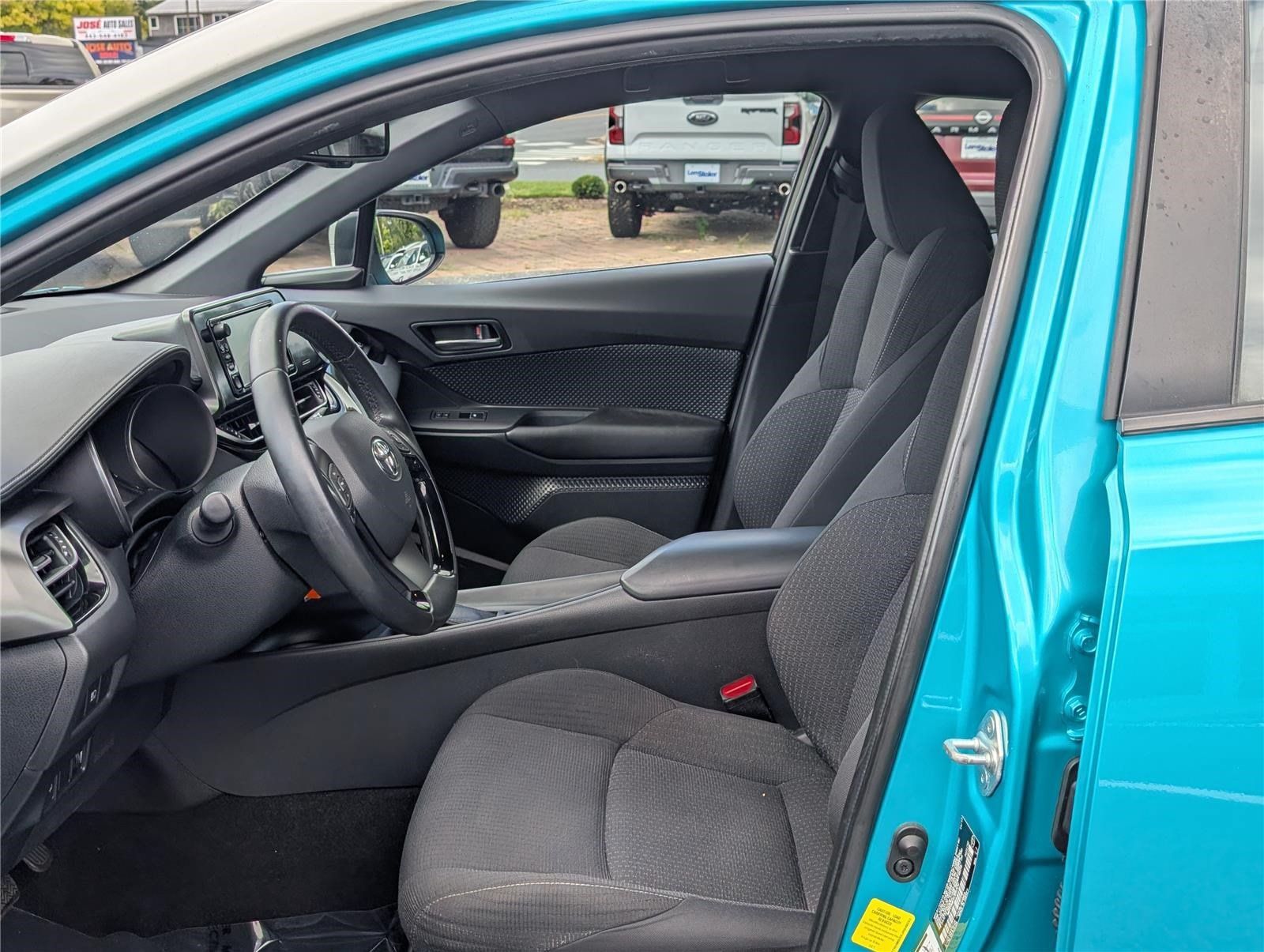 Used 2018 Toyota C-HR XLE FWD image 14