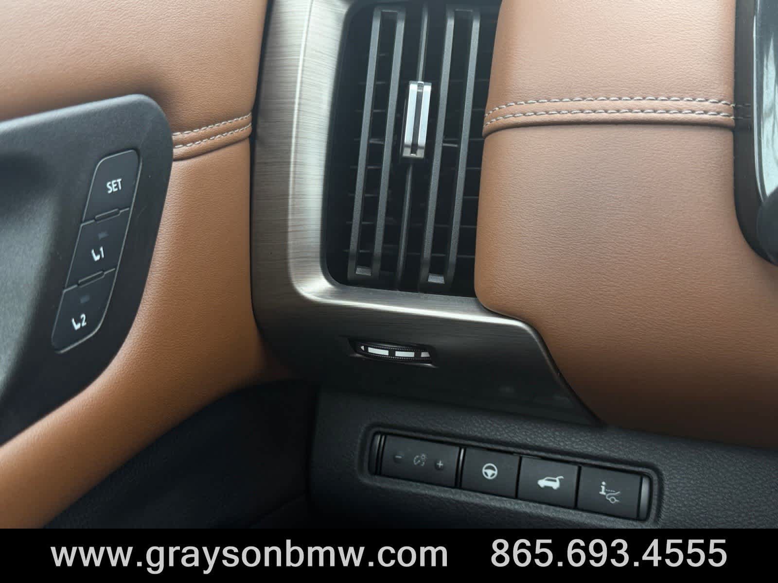 Used 2023 Nissan Pathfinder Platinum w/ Cargo Package AWD/4WD image 24