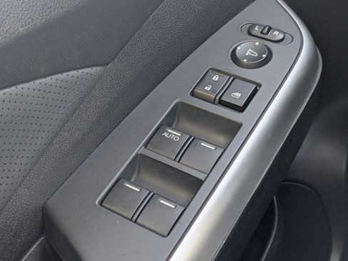 Used 2016 Honda CR-V Touring image 37