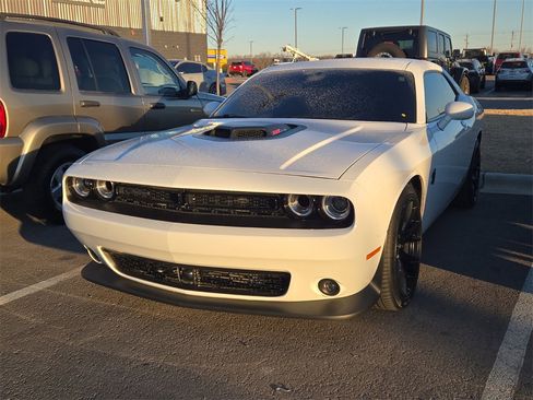 Used 2019 Dodge Challenger R/T Scat Pack w/ Shaker Package image 1