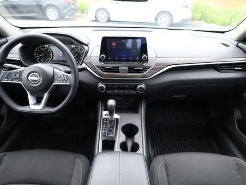 Certified 2025 Nissan Altima 2.5 SV FWD image 21