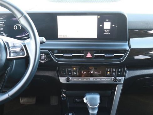 Used 2025 Kia Seltos S image 15