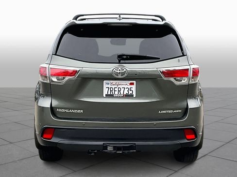Certified 2016 Toyota Highlander Limited Platinum image 4