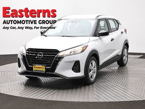 Used 2024 Nissan Kicks S FWD image 1