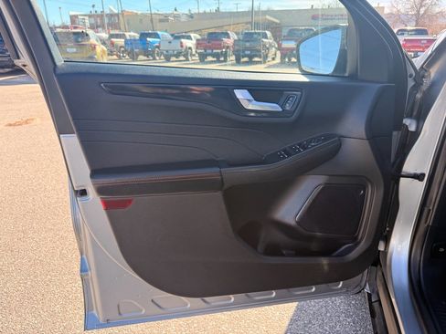 Used 2024 Ford Escape ST-Line w/ Tech Pack #1 image 9