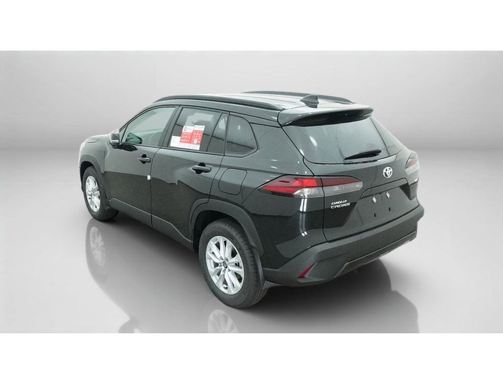 New 2026 Toyota Corolla Cross LE FWD image 5