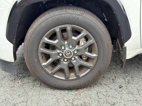 Used 2023 Toyota Sequoia Platinum AWD/4WD image 14