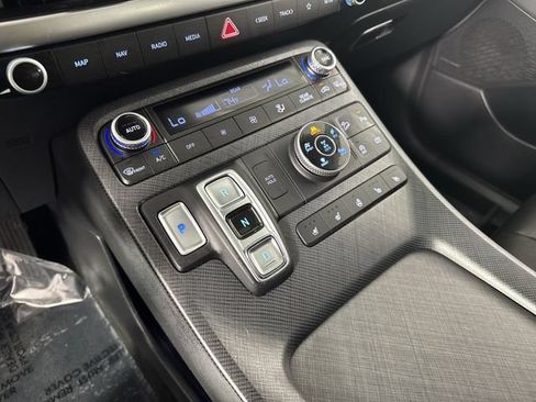 Used 2023 Hyundai Palisade Limited AWD/4WD image 18