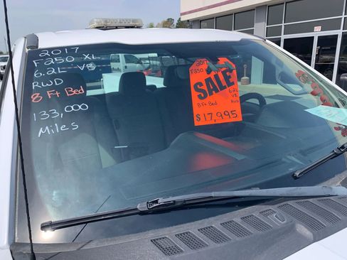 Used 2017 Ford F250 XL w/ Power Equipment Group image 3