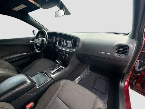 Used 2022 Dodge Charger SXT w/ Blacktop Package image 27