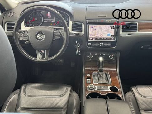 Used 2015 Volkswagen Touareg VR6 AWD/4WD image 27
