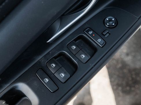 New 2026 Hyundai Elantra Limited FWD image 15