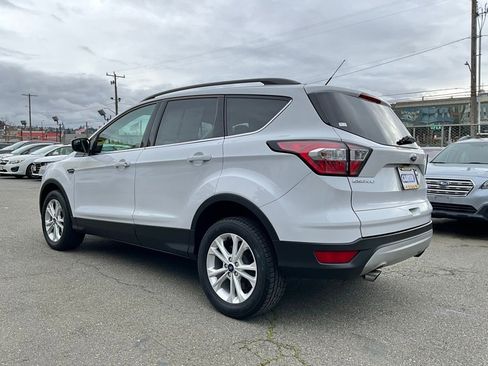 Used 2018 Ford Escape SE image 6