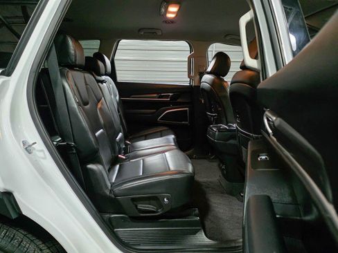 Used 2023 Kia Telluride LX image 16