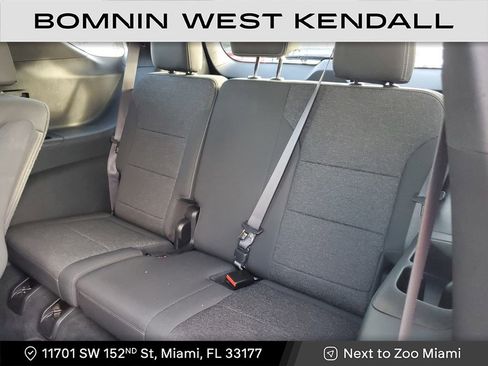 Used 2025 Chevrolet Traverse LT image 21