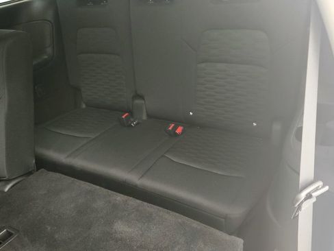 Used 2025 Nissan Pathfinder SV image 26