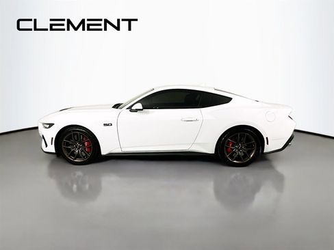 Used 2024 Ford Mustang GT Premium image 4