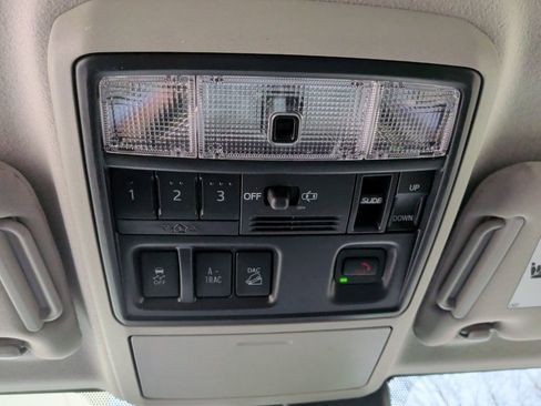 Used 2020 Toyota 4Runner Limited image 27