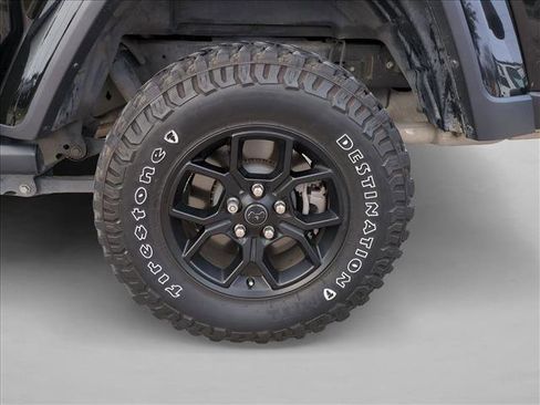 Used 2024 Jeep Gladiator Sport image 21