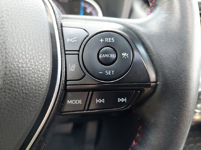 Used 2021 Toyota RAV4 SE w/ Weather & Moonroof Package AWD/4WD image 31