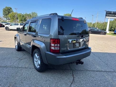 Used 2012 Jeep Liberty Limited AWD/4WD image 5