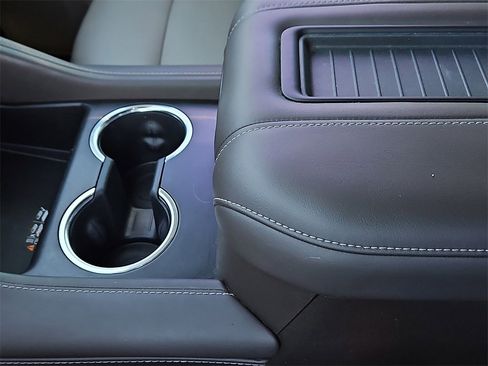 Used 2022 Chevrolet Tahoe Z71 w/ Z71 Off-Road Package image 23