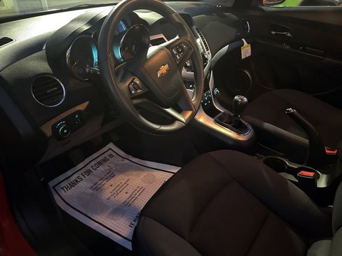 Used 2016 Chevrolet Cruze LT w/ Sun And Sound Package image 33