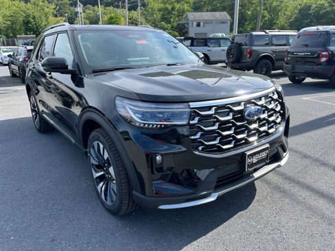 New 2026 Ford Explorer Platinum w/ LUX Leather Package AWD/4WD image 3