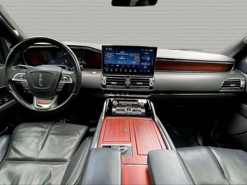 Used 2023 Lincoln Navigator Reserve RWD image 7