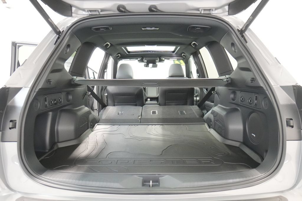 Used 2026 Subaru Forester Touring AWD/4WD image 32