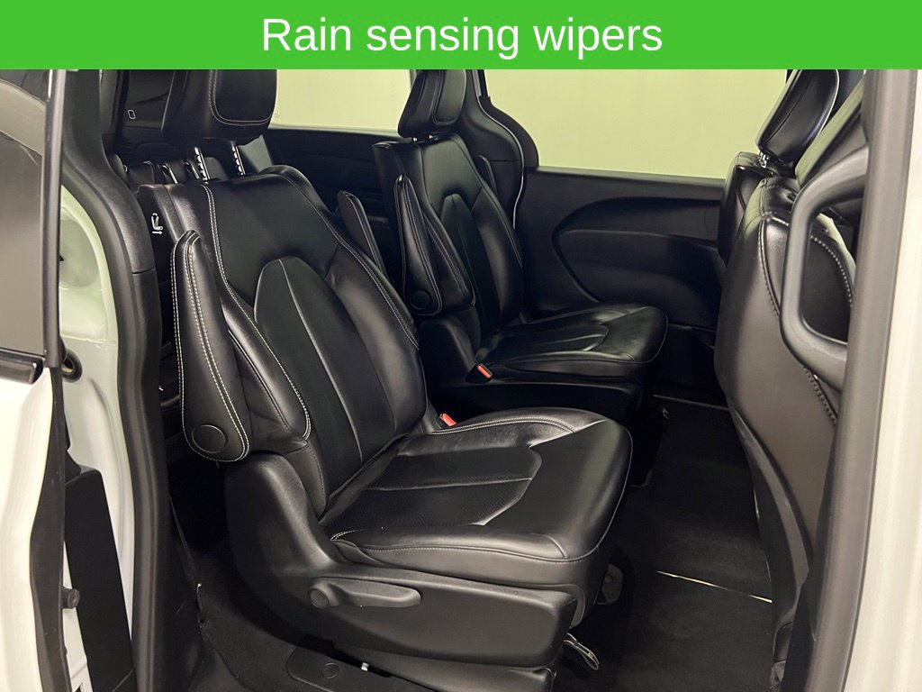 Used 2024 Chrysler Pacifica Limited FWD image 45