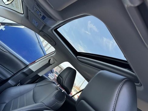 Certified 2021 Toyota RAV4 XLE Premium image 7