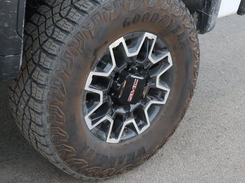 Certified 2024 GMC Sierra 2500 AT4X image 49