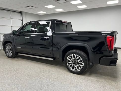 Used 2025 GMC Sierra 1500 Denali Ultimate AWD/4WD image 7