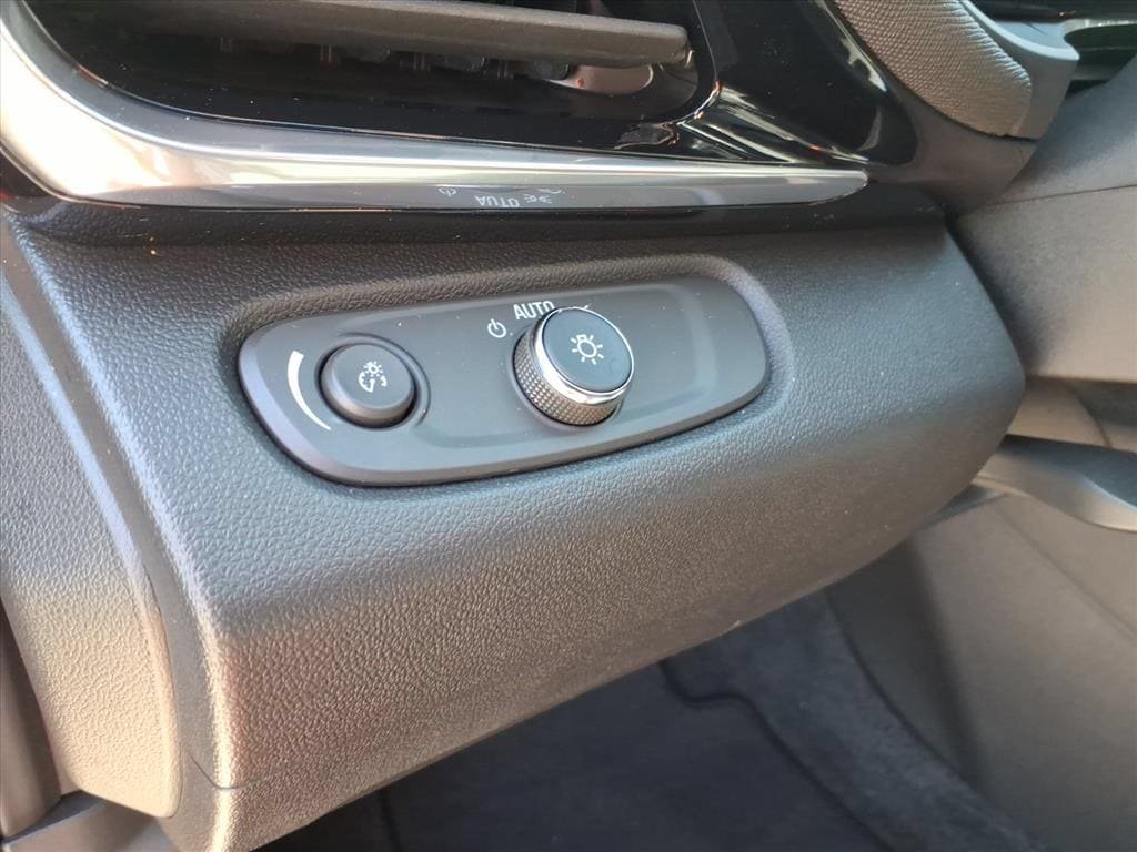 Certified 2024 Buick Envista Sport Touring w/ Convenience I Package FWD image 21